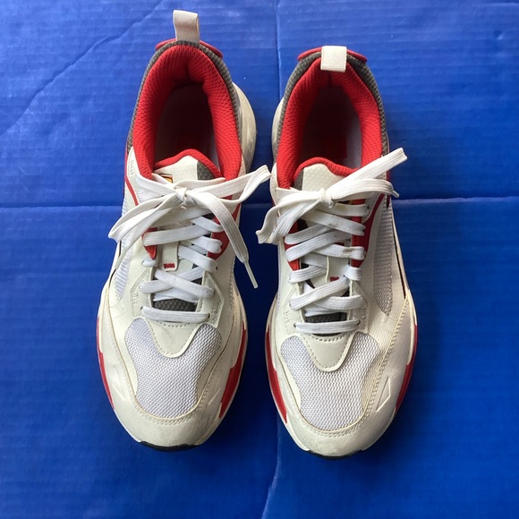 Puma White and Red athletic Men's Sneakers, size 8 - Picture 1 of 8